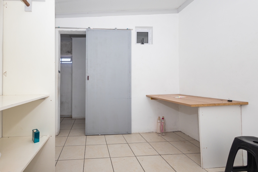 6 Bedroom Property for Sale in Belhar Western Cape